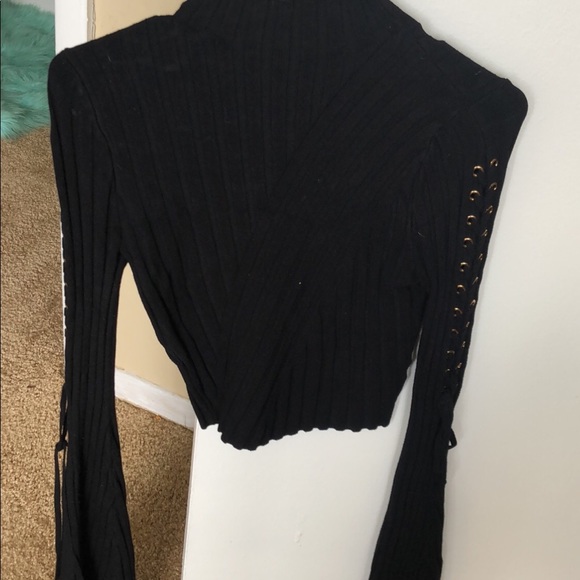 Fashion nova crop top - Picture 2 of 2